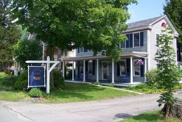 צימר Chester House Inn