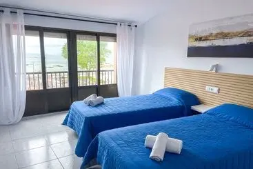 Hostal Complejo Tamanaco Illa de Arousa 3000