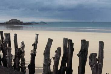 ベッドアンドブレックファースト La Maison D'isaphil