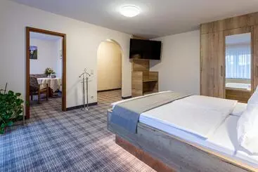 Otel Zur Aussicht