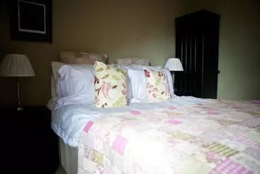 Delamere Farm B&b