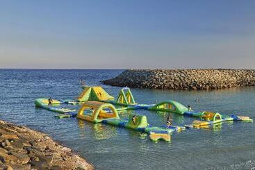 בית מלון כפרי Fairmont Fujairah Beach Resort