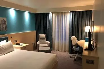 هتل Hampton By Hilton Bristol Airport