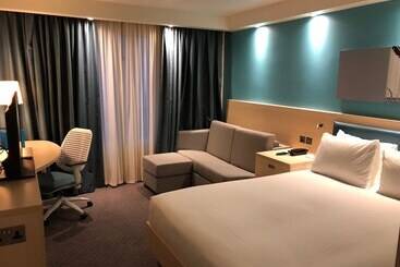 호텔 Hampton By Hilton Bristol Airport