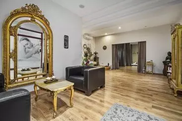 هتل Maxplaza