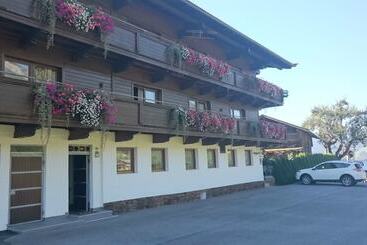 Denggenhof   Bed And Breakfast