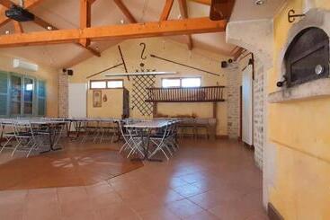 فندق Le Marmagne