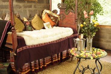 Hotel Hacienda Rumiloma By Rotamundos