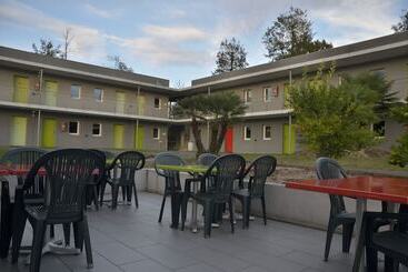 Отель Hôtel Ecochic   Mont De Marsan   Grand Moun