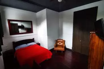 ユースホステル Casa Aldea Hotel Bed & Breakfast