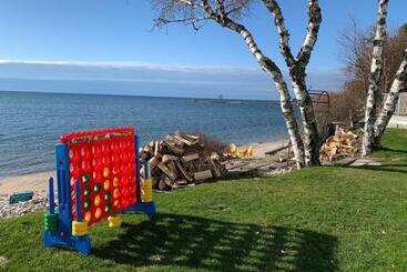 هتل Beachfront Inn