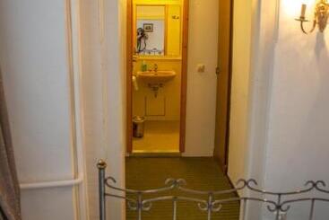 호텔 Gästehaus Am Weißen Turm