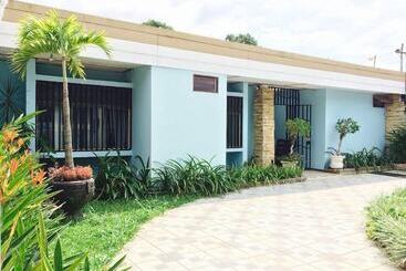 تختخواب و صبحانه & Spa Old House