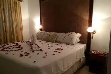 تختخواب و صبحانه & Spa Old House