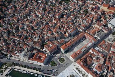 هتل Central Old Town Rooms