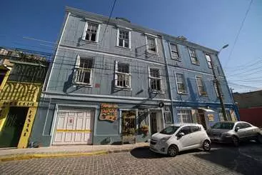 هتل La Valija Hostel