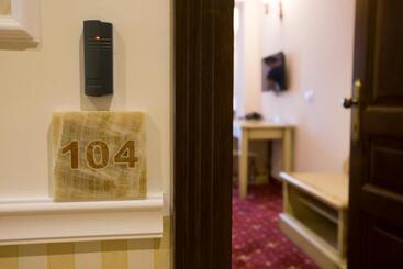 בית מלון כפרי Aviator Boutique