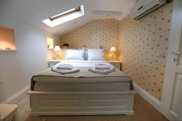 Hotel Les Jardins Carol