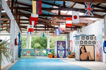 Общежитие El Mural Backpackers