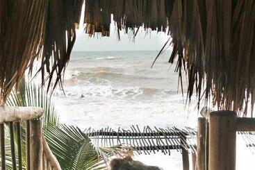 تختخواب و صبحانه Casa Coraje