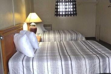 Отель Marinette Inn