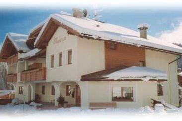 Отель Residence Majarai