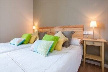 ベッドアンドブレックファースト Triana Bella Suites