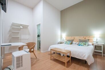 ベッドアンドブレックファースト Triana Bella Suites