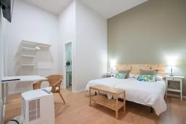 تختخواب و صبحانه Triana Bella Suites