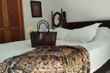 Aamiaismajoitus (B&B) Sunset Paradise