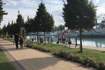 شقق خاصة سياحية Dorina Wellness Apartman