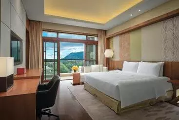 Hualuxe Hotels & Resorts Kunming, An Ihg