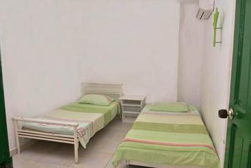 هتل Vargas Airport