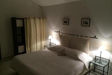 צימר Guest House Maison Iratzean