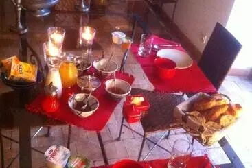 تختخواب و صبحانه La Barillerie