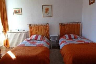 住宿加早餐 Logis Des Douves