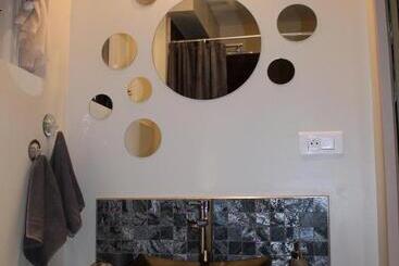 민박 New West Room