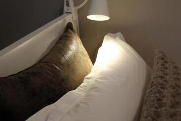 Bed and Breakfast New West Room