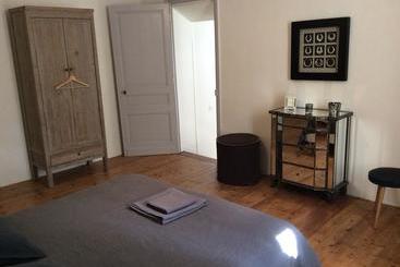 住宿加早餐  Chambres D Hôtes De La Fontaine