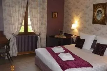 تختخواب و صبحانه Chambres Et Table D Hôtes Les Machetières