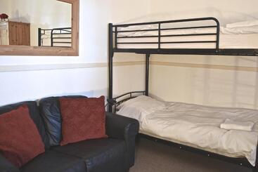 住宿加早餐  La Source