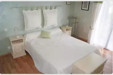 Nocleg ze śniadaniem Maison D Hôtes De Kerzine