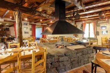 Hotel Aux 500 Diables Eco Lodge