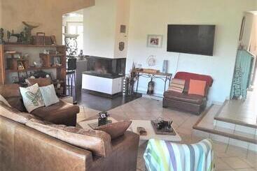 ベッドアンドブレックファースト Domaine De La Borie Yourhosthelper