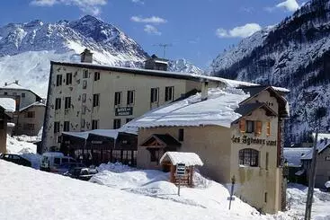 Hotelli Les Agneaux