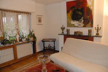 ベッドアンドブレックファースト Villa Thalassa Domaineleshesperides