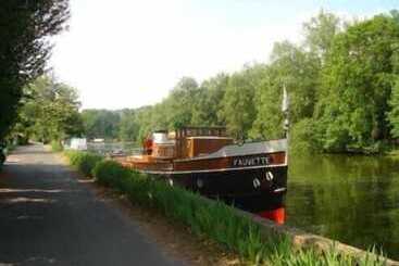 ホテル De La Tour