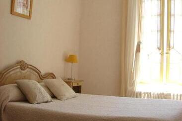 هتل Hôtel Le Siècle