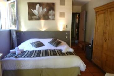 Hotel Le Mas Saint Donat