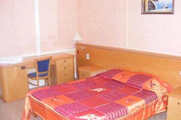 Szálloda Les Lilas Des Deux Ponts